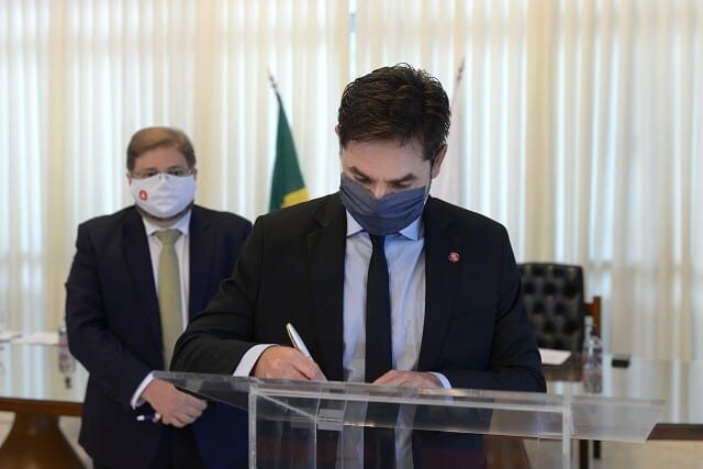 Com discurso pela mineração sustentável, Mucida assume como deputado