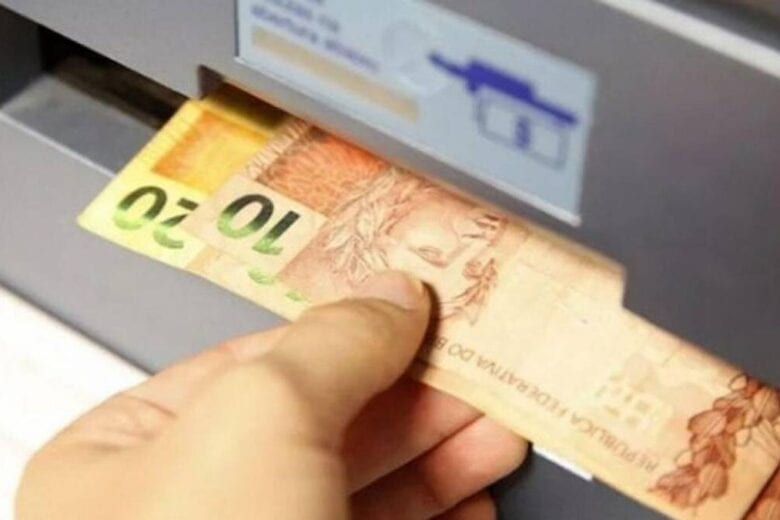 Trabalhou em 2019? Caixa e BB pagam abono do PIS de até R$1.100
