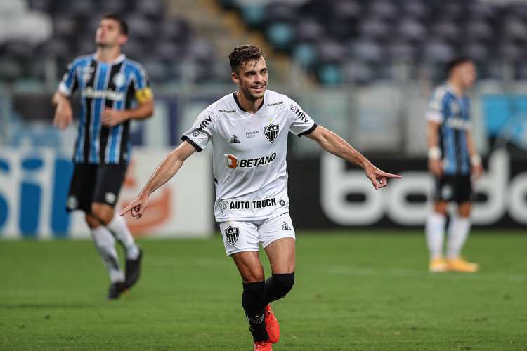 Atlético exerce opção e compra Hyoran, que assina até 2023