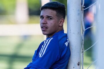 Cruzeiro acerta venda de Jadsom ao Bragantino por mais de R$ 5 milhões