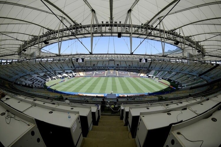 Projeto de lei no Rio quer mudar nome do Maracanã para Rei Pelé