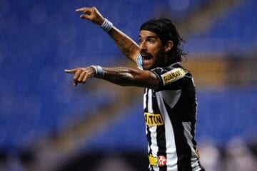 Reforço do Athletic, Loco Abreu espera bom começo no Mineiro: ‘Se preparem’