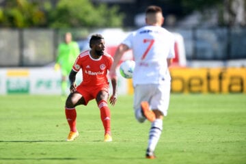 Inter cogita pagar multa de R$ 1 milhão para usar Rodinei contra o Flamengo