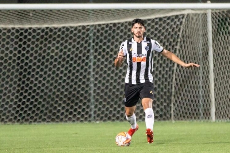 Atlético reforça parceria com Confiança e empresta jovem zagueiro Isaque