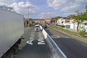 Engavetamento com oito veículos complica trânsito no anel rodoviário