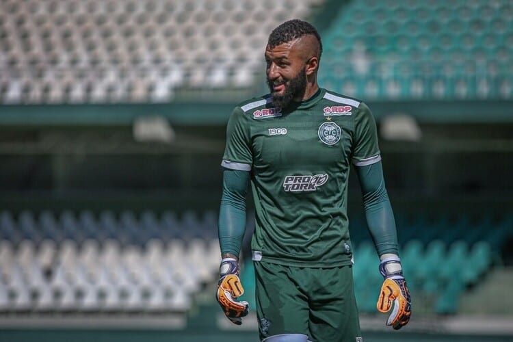 Mirassol anuncia contratação do goleiro Muralha, ex-Coritiba
