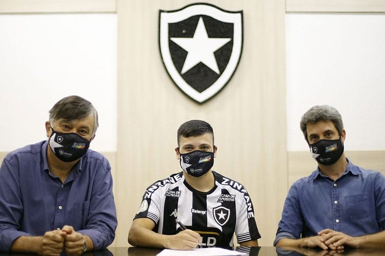 Botafogo anuncia contratação do atacante Ronald, primeiro reforço para 2021