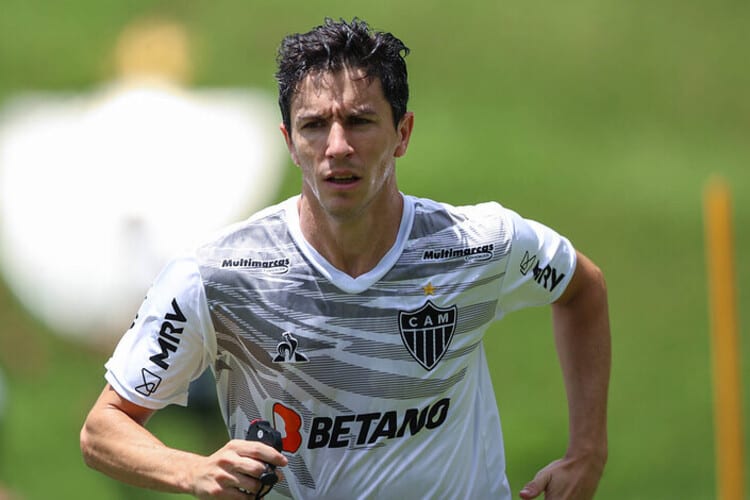 O Cérebro em ação: veja como foi o 1º treino de Nacho Fernández no Atlético