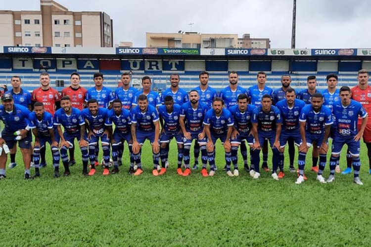 URT aposta em futebol ofensivo para voltar às semifinais do Mineiro