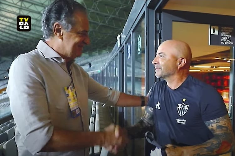 Presidente do Atlético dá adeus a Sampaoli: ‘Quem sabe nos reencontraremos’
