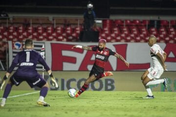 ‘O Brasil é vermelho e preto mais uma vez’, comemora Gabigol