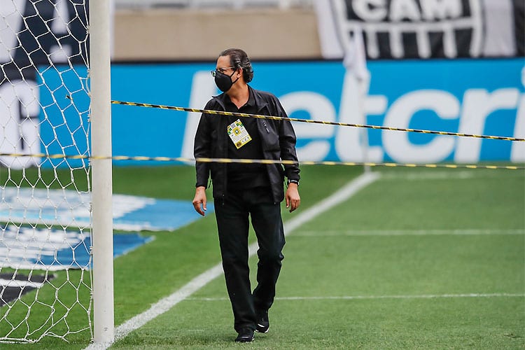 Ex-dirigente do Atlético acusa Sampaoli de ‘atrocidades’ no clube