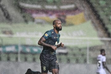 Messias vê América forte e coloca Lisca como melhor técnico do Brasil