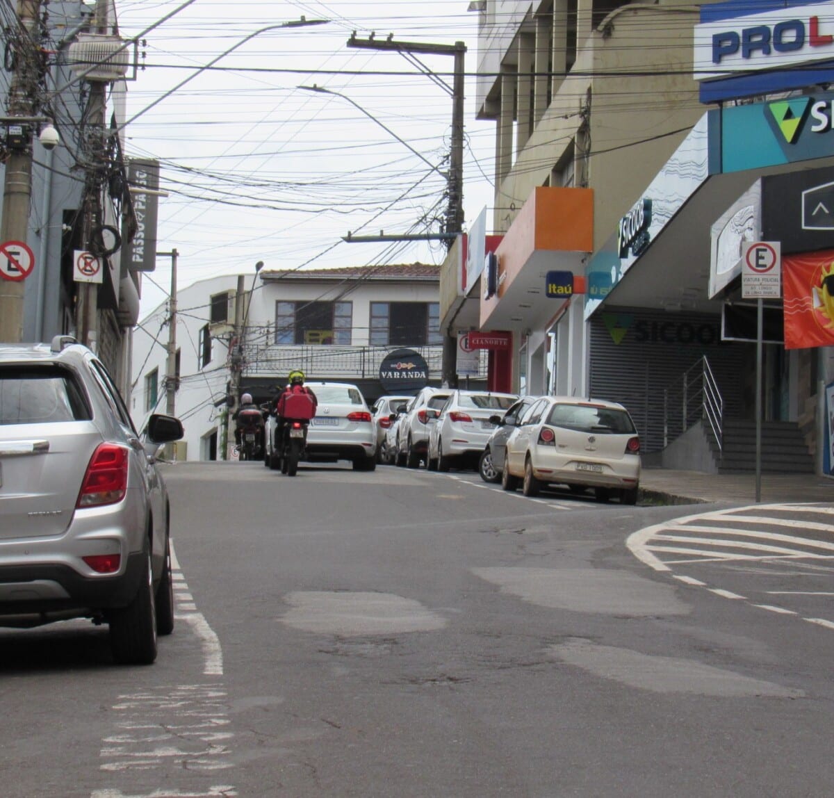 Rua Doutor Sizenando de Barros terá manutenção na rede de esgoto