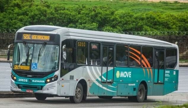 Homem é detido após importunar passageira e se masturbar dentro de ônibus em BH