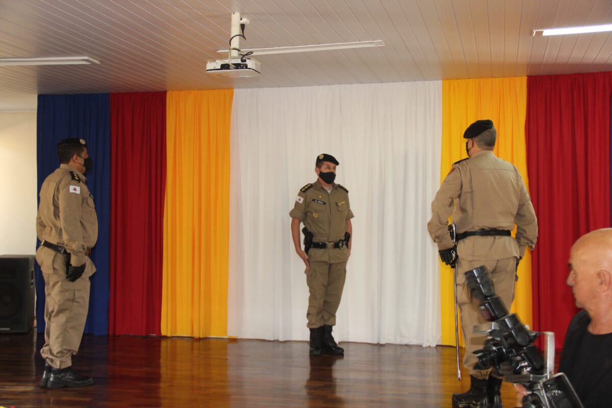 Tenente-coronel Charles assume o comando da PM em Itabira