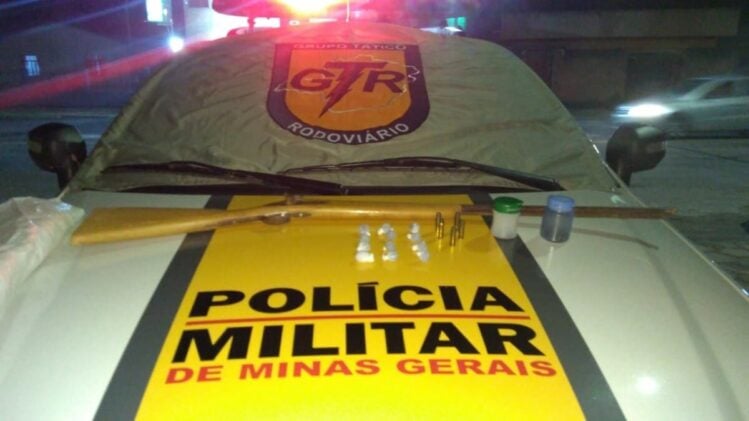 Polícia Rodoviária apreende drogas, munições e armas em Itabira