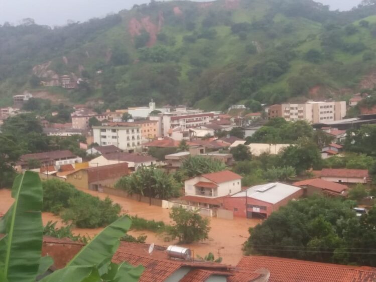 Bombeiros, Samu e Prefeitura de Itabira se mobilizam na atuação em Santa Maria