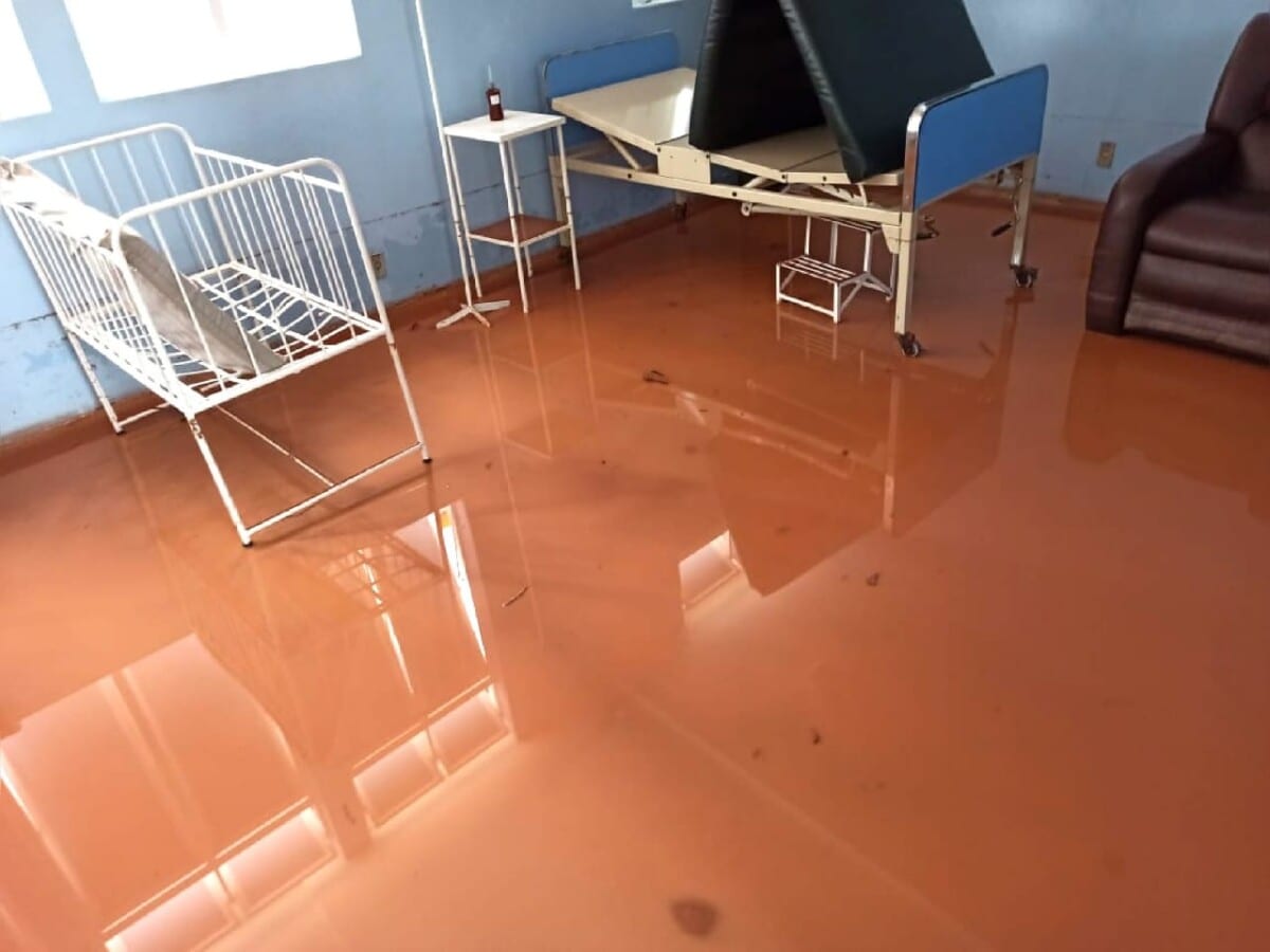 Hospital de Santa Maria comunica que não oferece condições de atendimento; veja fotos