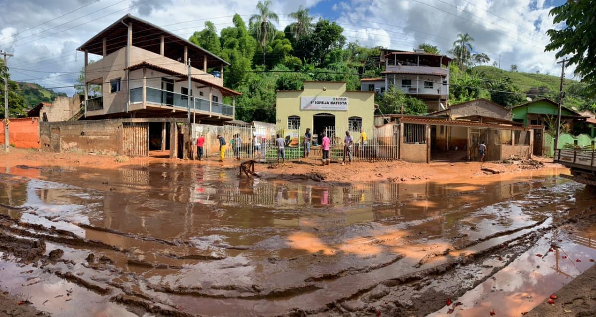 Fieis se unem para superar tragédia em Santa Maria de Itabira
