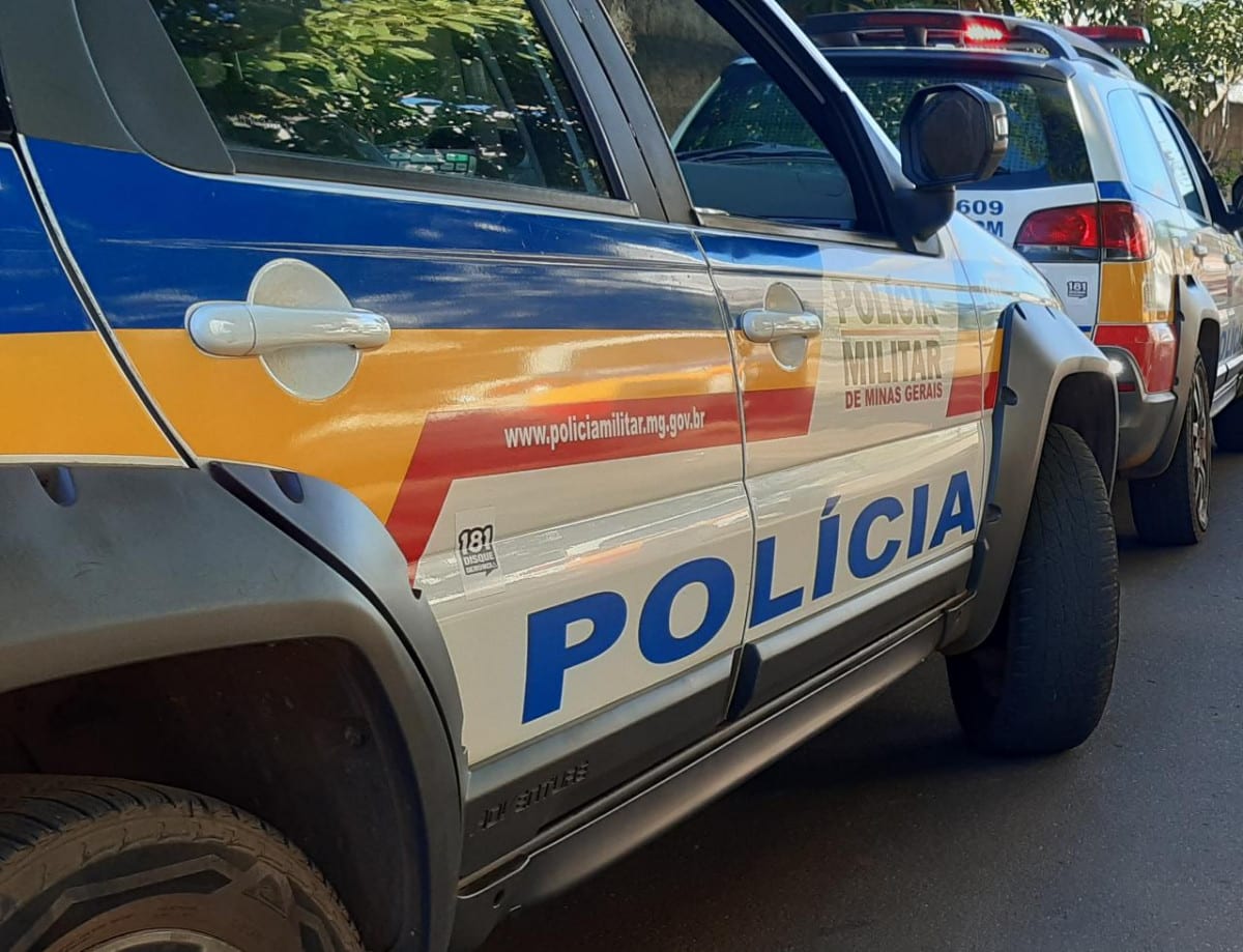 Homem tira a roupa e exibe o pênis para a vizinha em Itabira