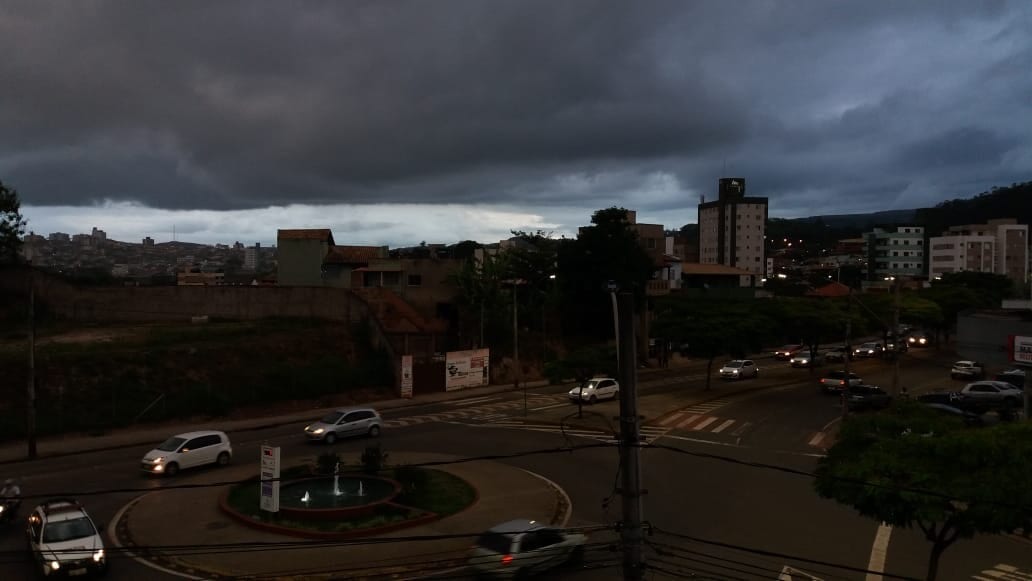 Friozinho e chuvinha é garantia em mais da metade de Minas Gerais