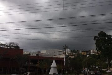 Separe o guarda-chuva! Confira a previsão do tempo deste sábado em Itabira