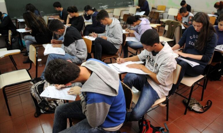Serasa oferece mais de 542 mil de ofertas a estudantes universitários de Minas Gerais