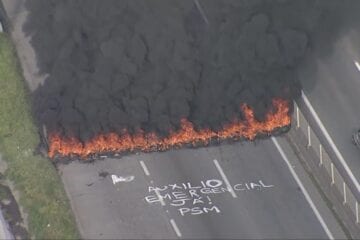 Volta do auxílio emergencial: protesto fecha Rodovia Régis Bittencourt