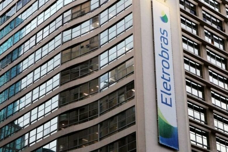 Pacheco e Lira recebem MP sobre privatização da Eletrobras