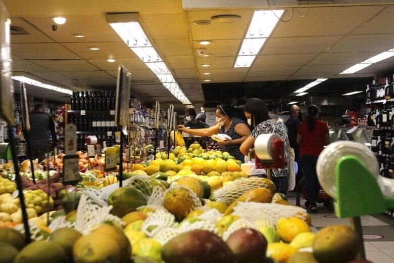 Supermercados registram alta 12% nas vendas de janeiro