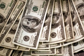 Contas externas devem ter "ligeiro superávit" de US$ 2 bilhões, diz BC