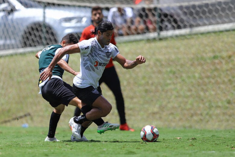 Atlético: Hulk tem nome no BID, mas interino evita garantir data de estreia