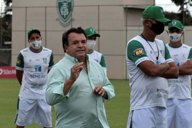 América: sem propostas por destaques do time, Alencar foca em contratações