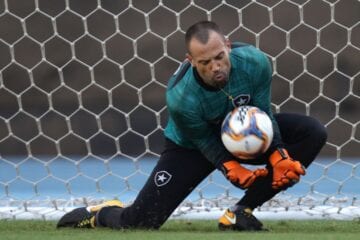 Diego Cavalieri é dúvida para estreia do Botafogo no Carioca