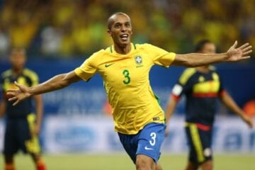 São Paulo faz proposta por Miranda com aval de Crespo
