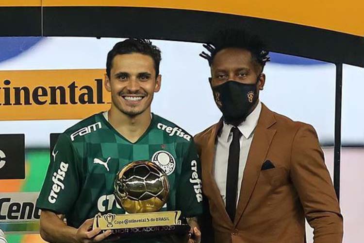 Raphael Veiga fecha ‘ano perfeito’ como o melhor da Copa do Brasil