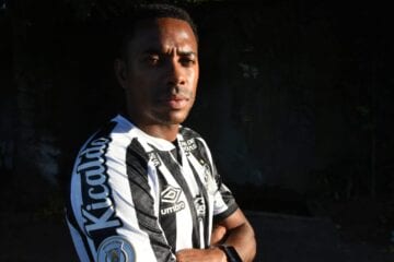 Vídeo: Robinho se pronuncia após suspensão de contrato com o Santos