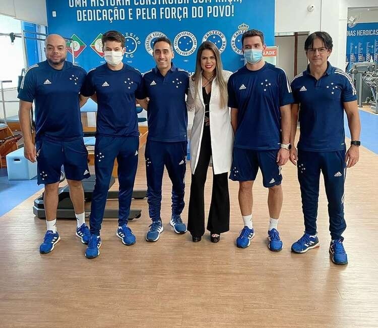 Cruzeiro fecha parceria com fisioterapeuta acusada de charlatanismo