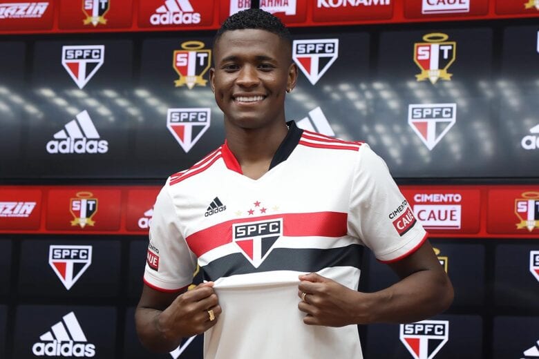 Apresentado no São Paulo, lateral Orejuela diz que poderá jogar como ponta