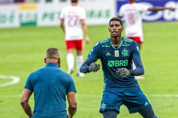 Flamengo pode negociar goleiro Hugo Souza