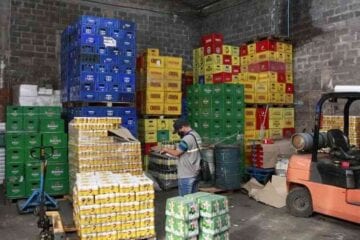 60 mil unidades de cerveja são apreendidas em distribuidora de Uberlândia