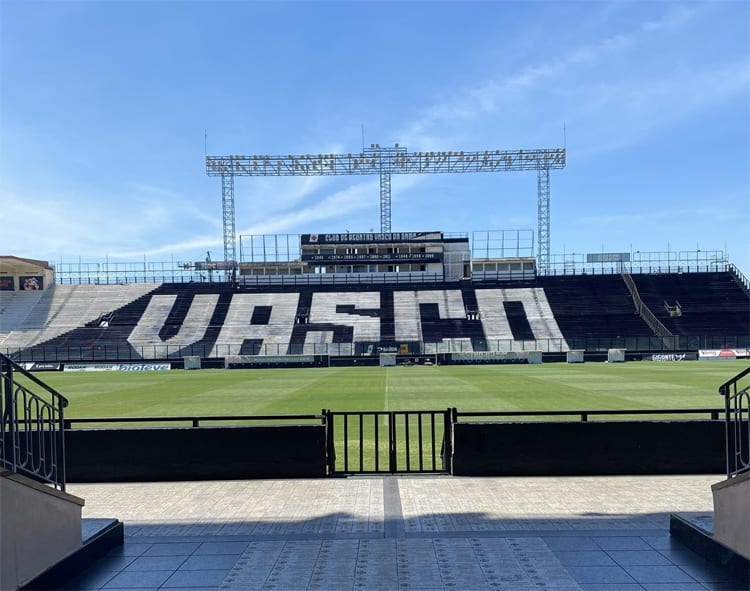 Vasco tenta ganhar 1ª na temporada diante do Botafogo no Carioca