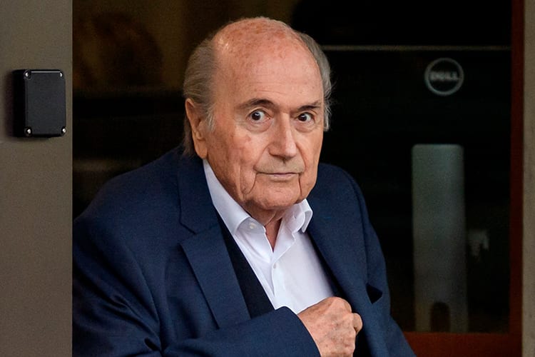 Fifa amplia por seis anos suspensões de Joseph Blatter e Jérôme Valcke