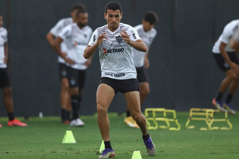 Atlético: Alonso avalia possíveis rivais na Libertadores e trabalho de Cuca