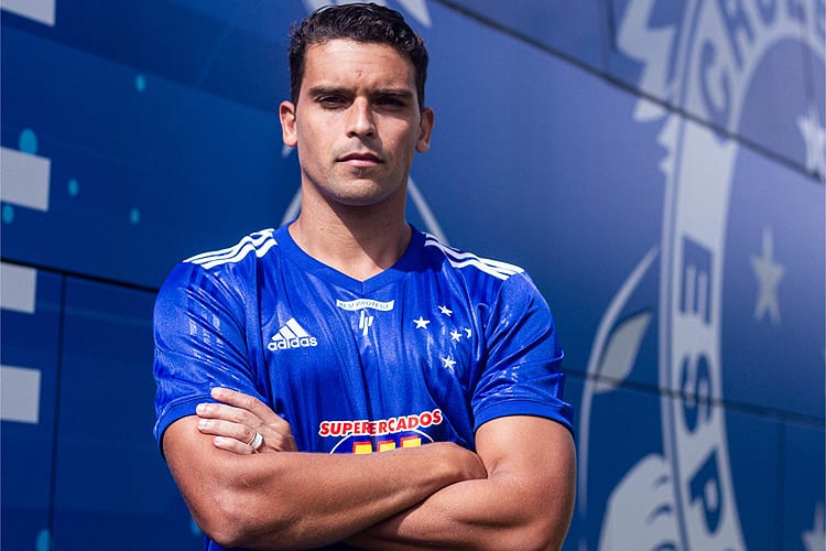 Jean aciona Justiça e cobra R$1,2 milhão em direito de imagem do Cruzeiro