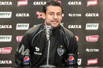 Justiça nega recurso a Fred e mantém multa por rescisão com Atlético