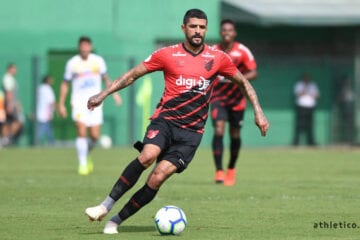 Lucho González renova e jogará últimos meses de carreira no Athletico-PR
