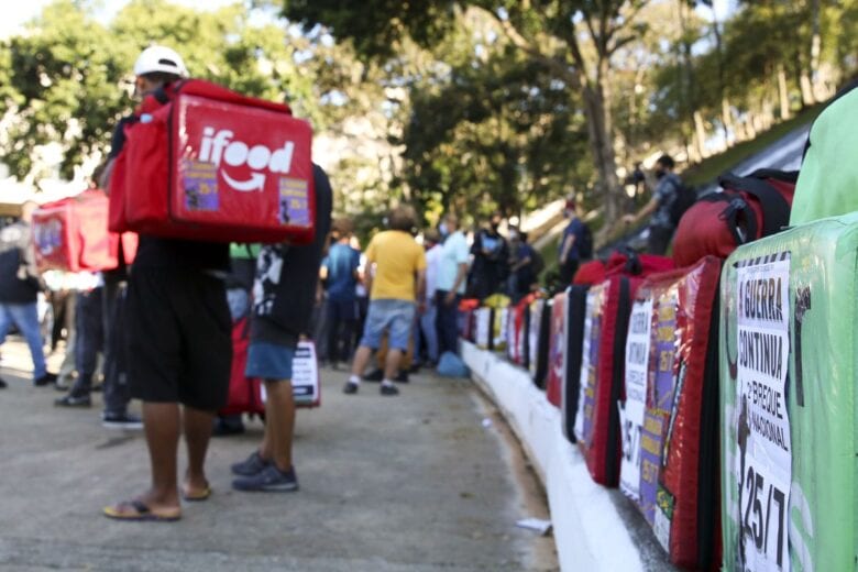 Cade proíbe que iFood faça contratos de exclusividade com restaurantes