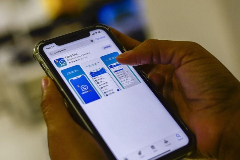 Atualização do Caixa Tem é suspensa até maio, diz presidente do banco